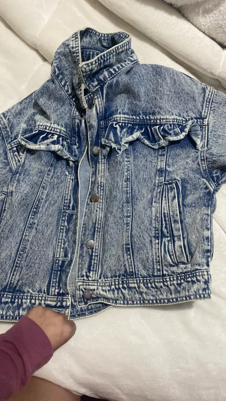 Chaqueta de mezclilla Forever 21 con volantes - 4