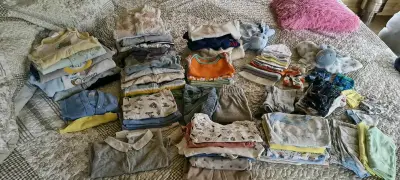 Se vende lote de ropa para bebé - miniatura 1