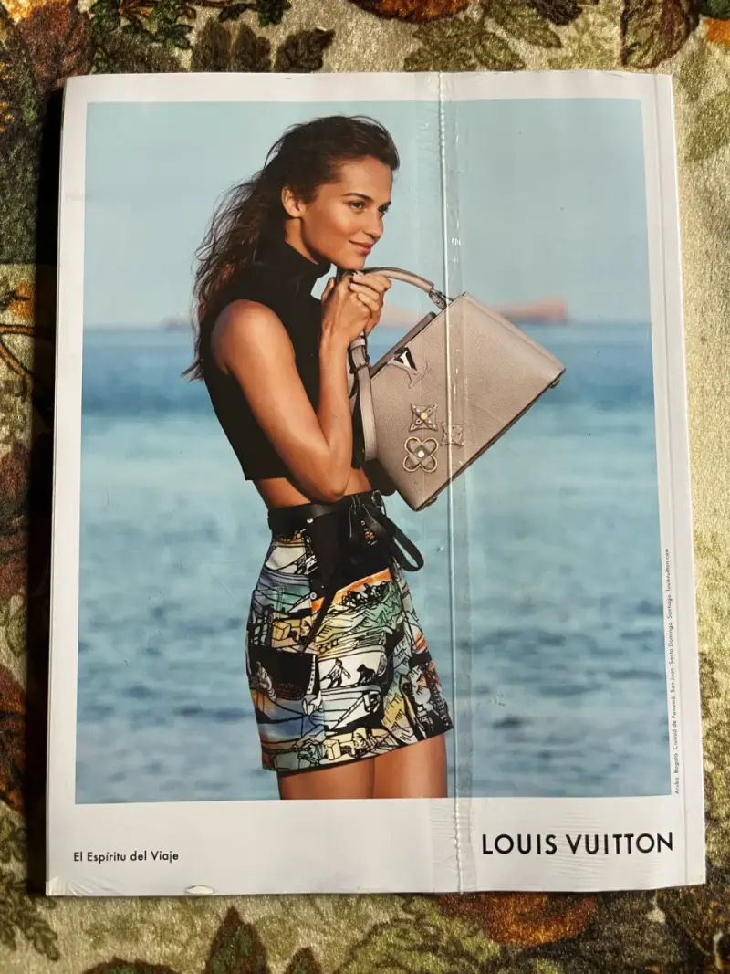 Revista Vogue edición enero 2018 en excelente estado - 2