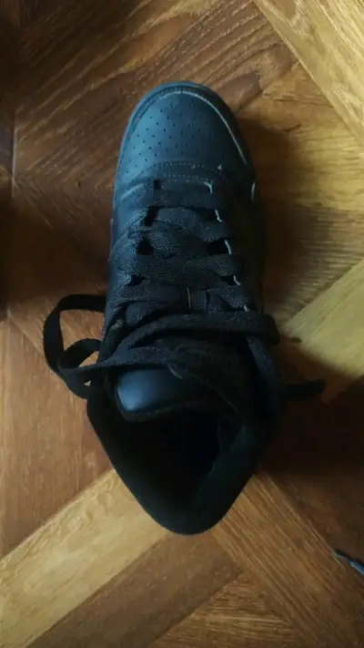 Zapatillas deportivas negras Adidas en buen estado - miniatura 1