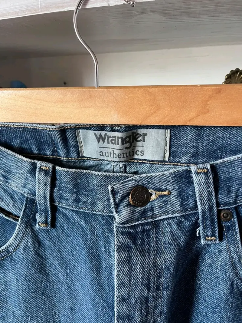 Jeans Wrangler Authentics azul clásico - 2