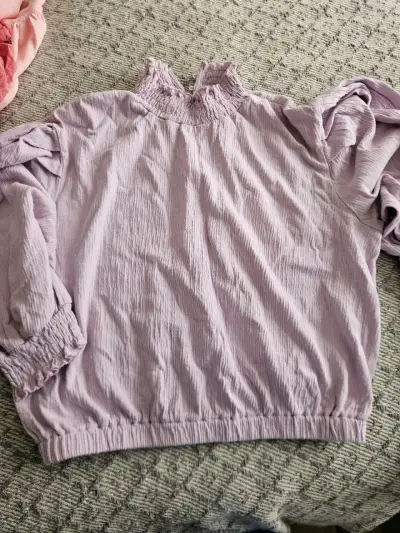 Blusa sin mangas a rayas azul con volantes - miniatura 3