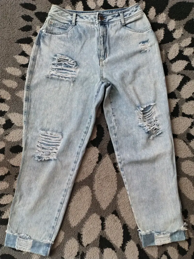 Jeans de mezclilla desgastados para mujer - 3