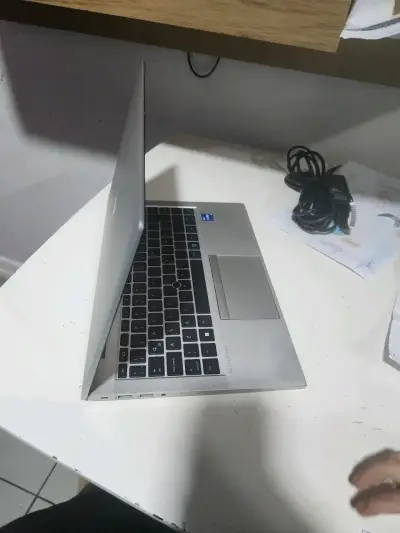ELITEBOOK HP 840 G8, CORE i5 11TH GEN, RAM 8.0GB - miniatura 2