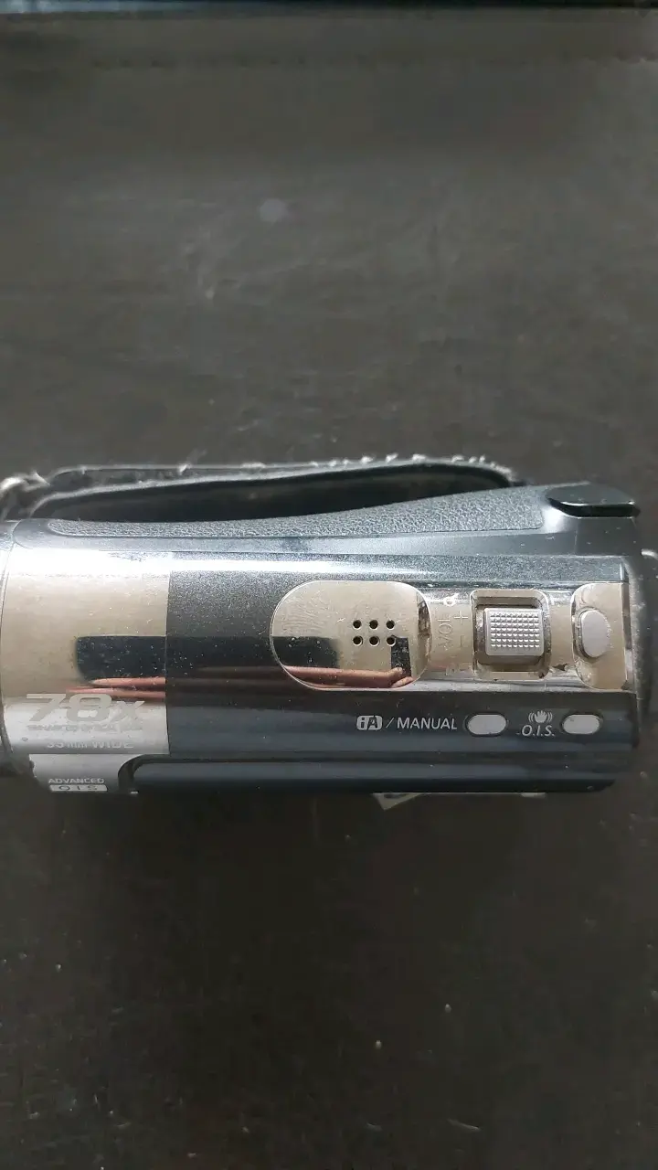 Videocámara Panasonic SDR-T51 con Zoom 78x - 2