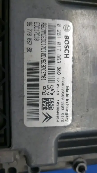 Unidad de control Bosch para automóvil - miniatura 1