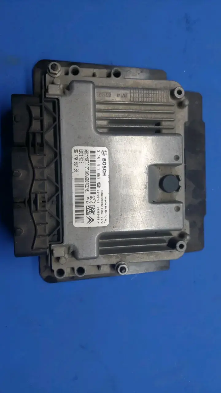 Unidad de control Bosch para automóvil - 2
