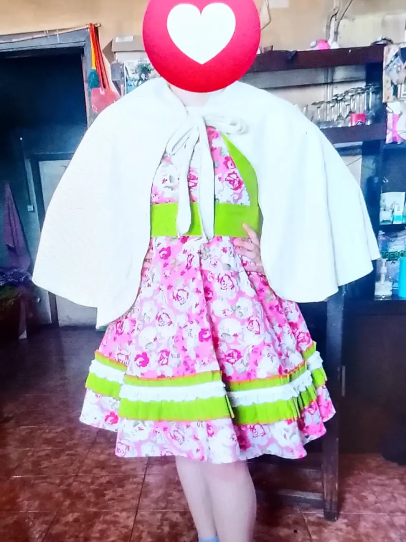 Vestido de huasa chilena con capa roja - 5