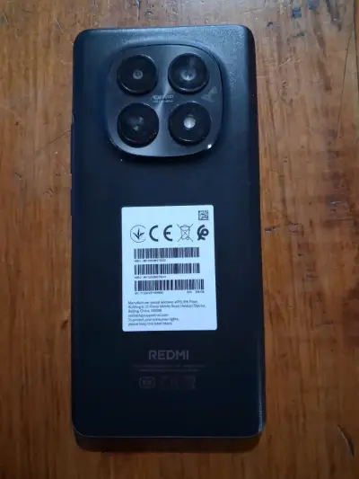 Smartphone Xiaomi Redmi con triple cámara - miniatura 2