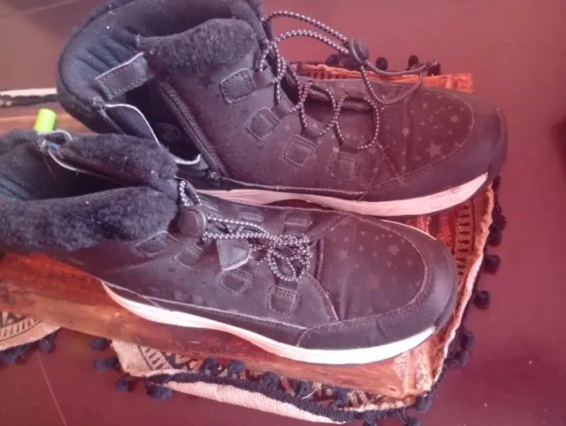 Botas de invierno negras con forro polar - 1