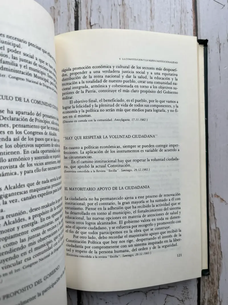 'Pinochet: Patria y Democracia Editorial Andrés B - 6