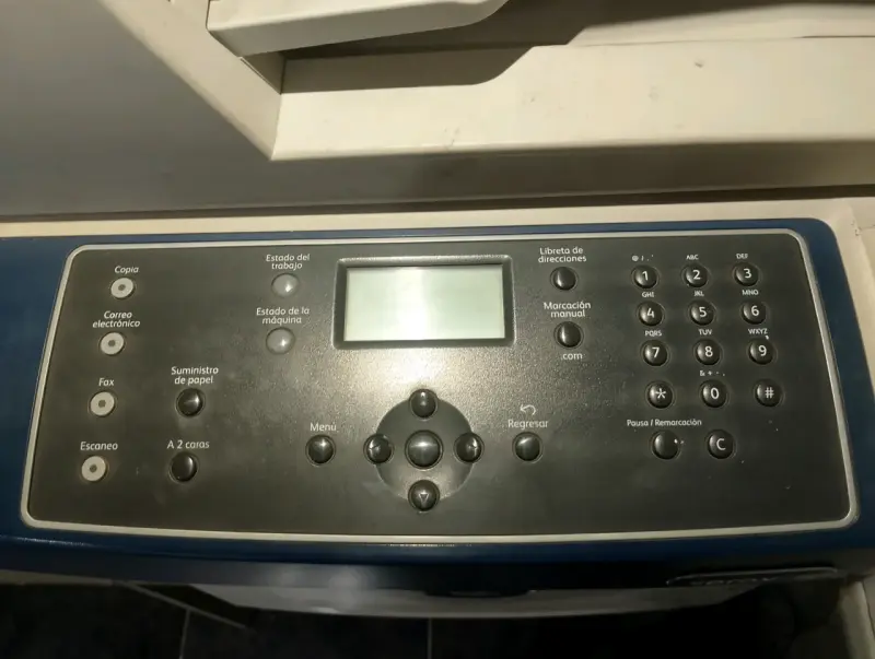 Impresora multifuncional Xerox con escáner y fax - 3