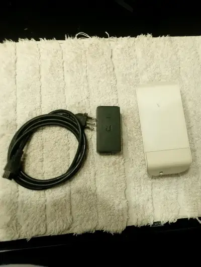 Antena Ubiquiti NanoStation locoM5 con adaptador - miniatura 1