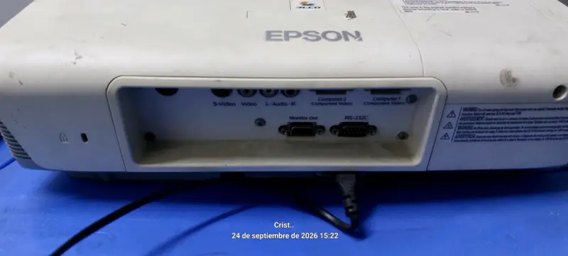 Proyector Epson PowerLite 2800 usado - 2