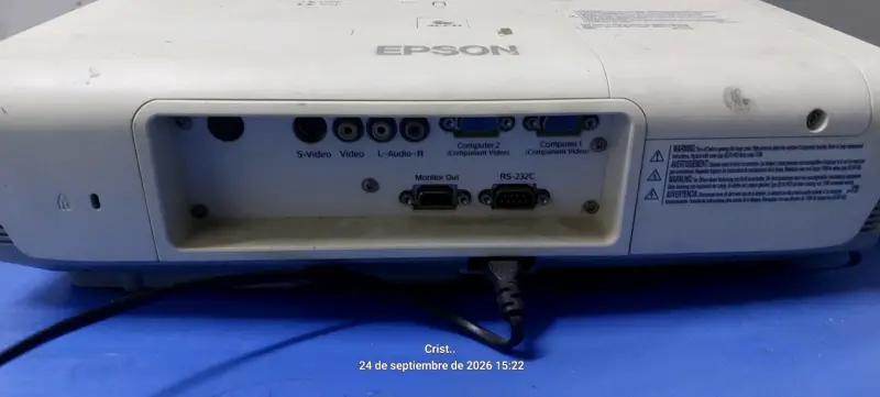 Proyector Epson PowerLite 2800 usado - 3