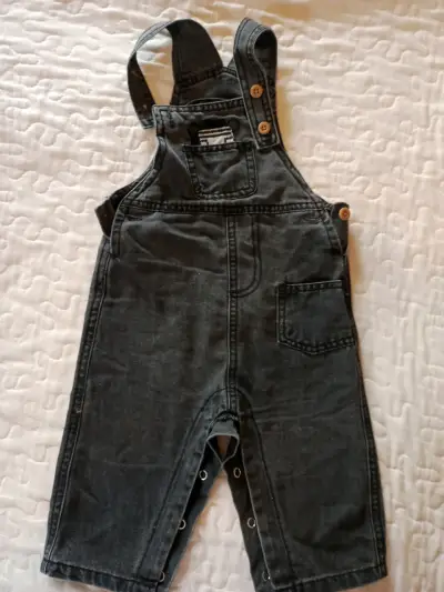 Conjunto de ropa para bebé marca Yamp! - miniatura 2