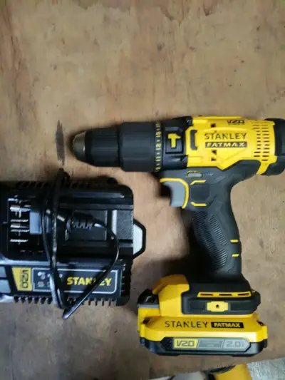 Taladro Inalámbrico Stanley Fatmax V20 con Cargador - miniatura 1