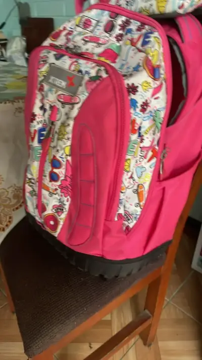 Mochila escolar Xtrem con ruedas y diseño colorido - miniatura 2