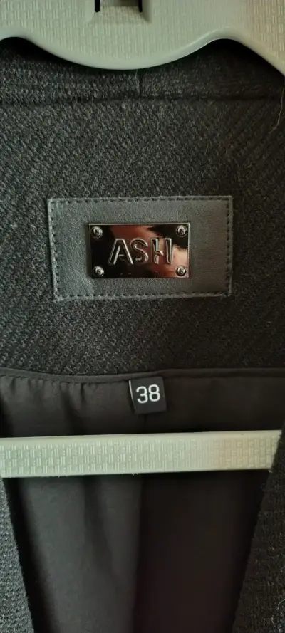 Abrigo negro con cinturón ASH - miniatura 3
