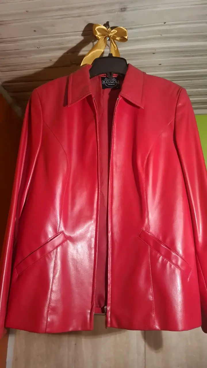 Chaqueta de cuero roja precio conversable - 1