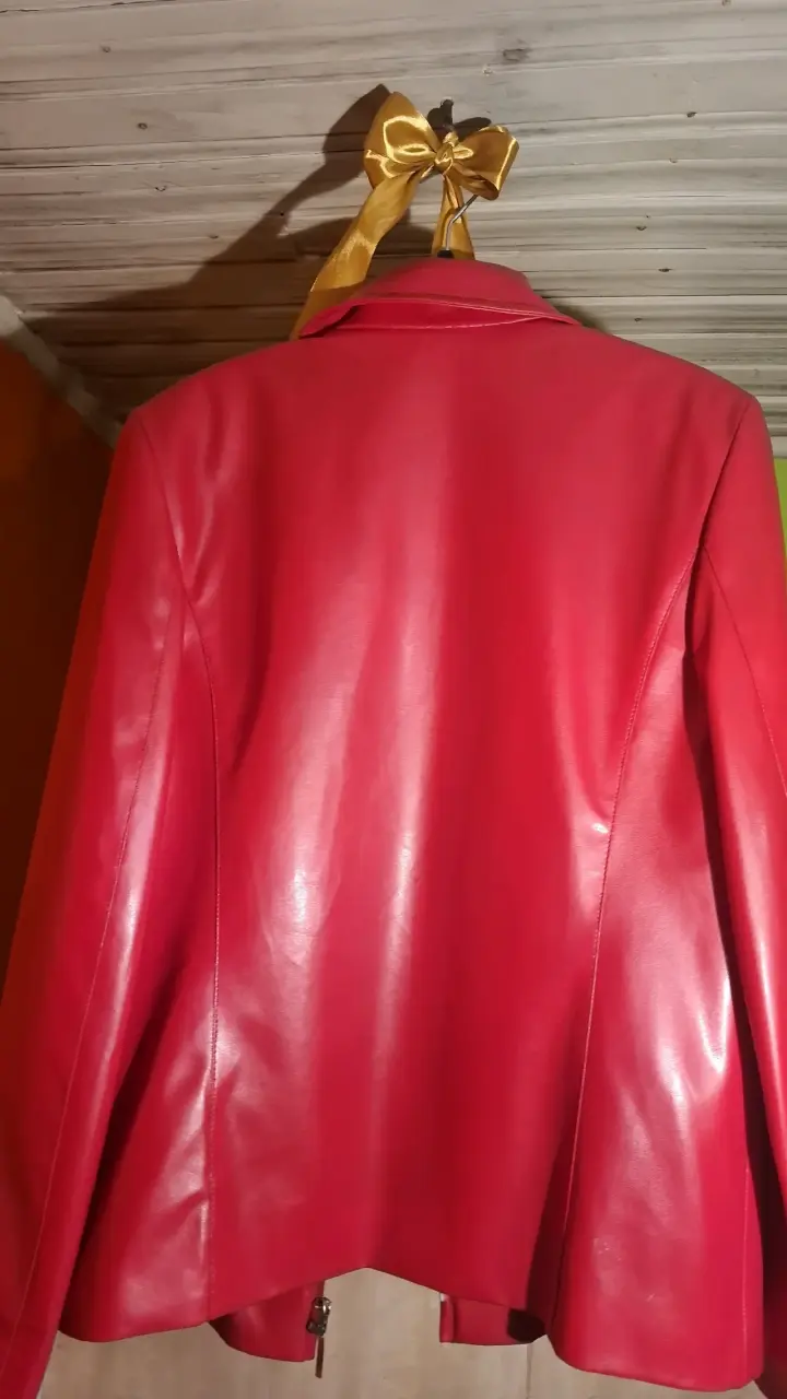 Chaqueta de cuero roja precio conversable - 2