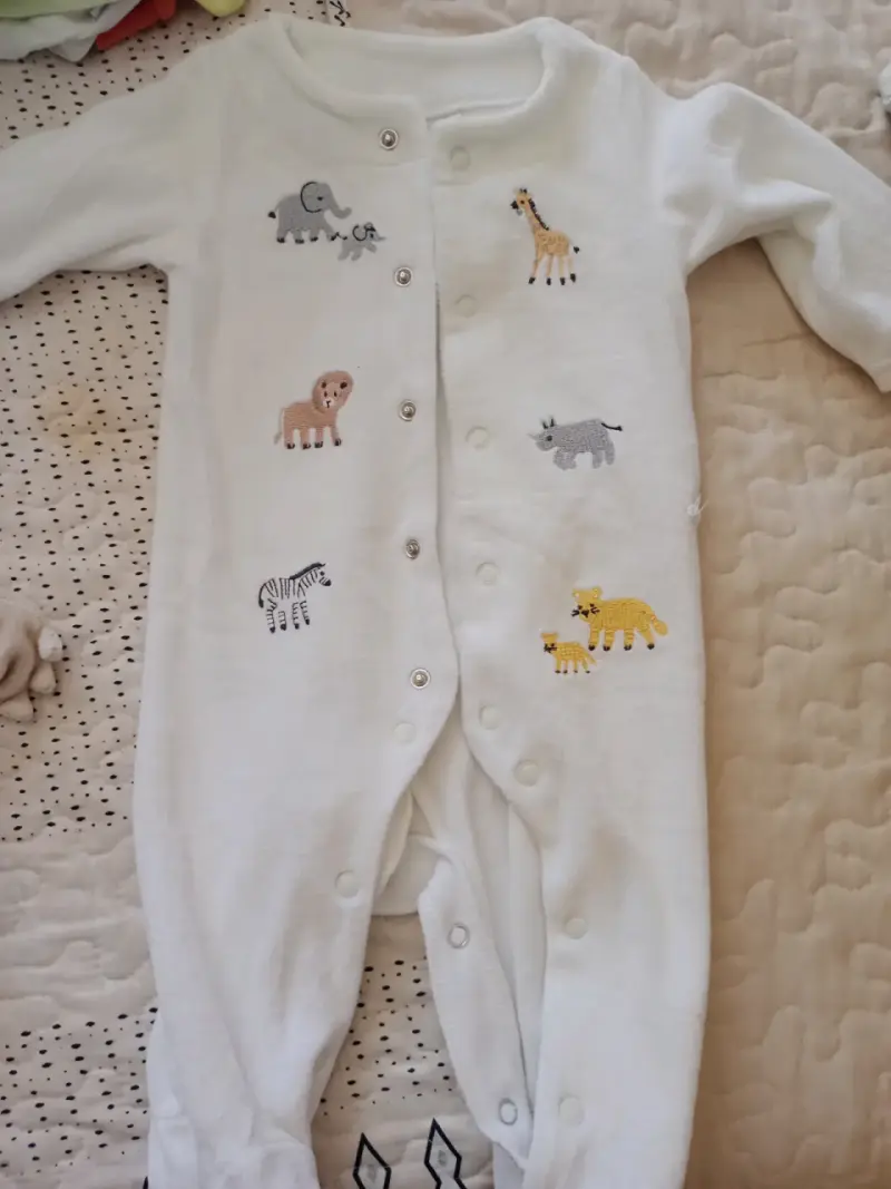 Conjunto de pijamas para bebé con diseños de animales - 1