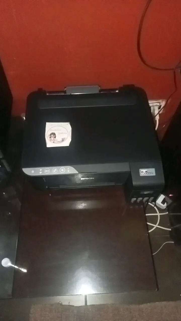 Impresora multifuncional Epson EcoTank en buen estado - 1