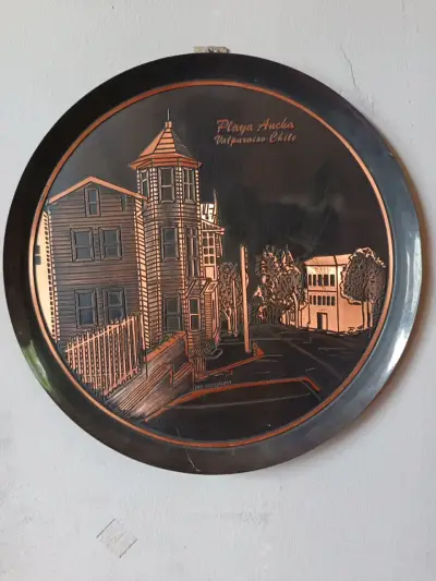 Plato decorativo de cobre Playa Ancha Valparaíso - miniatura 1