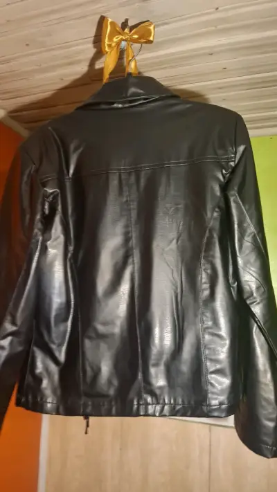 Chaqueta de cuero sintético precio conversable - miniatura 2