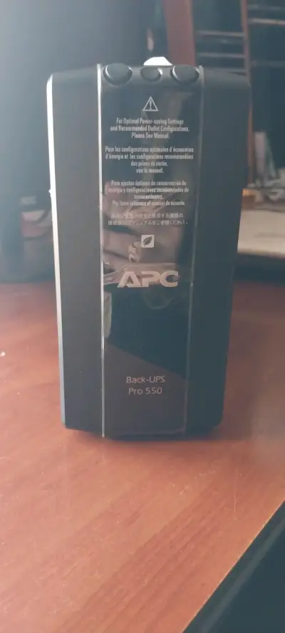 UPS APC Back-UPS Pro 550VA en buen estado - miniatura 2