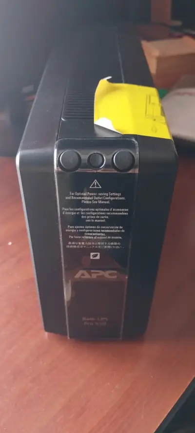 UPS APC Back-UPS Pro 550VA en buen estado - miniatura 3