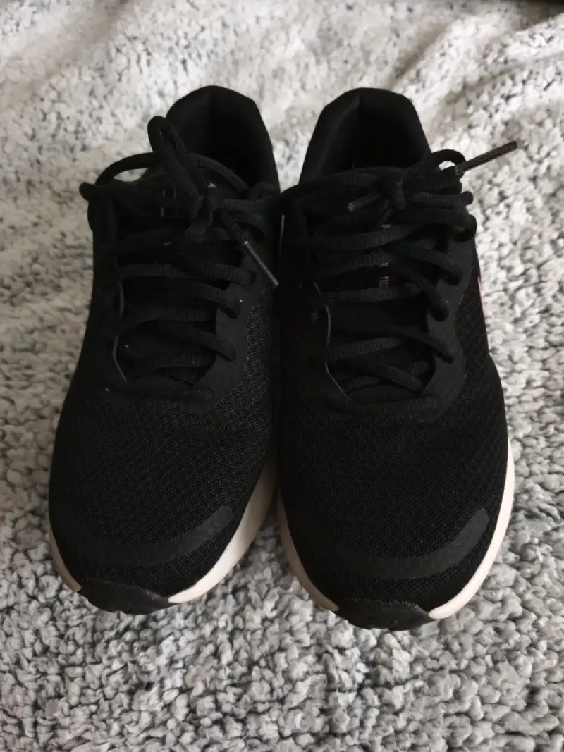 Zapatillas deportivas negras Nike para mujer - 3