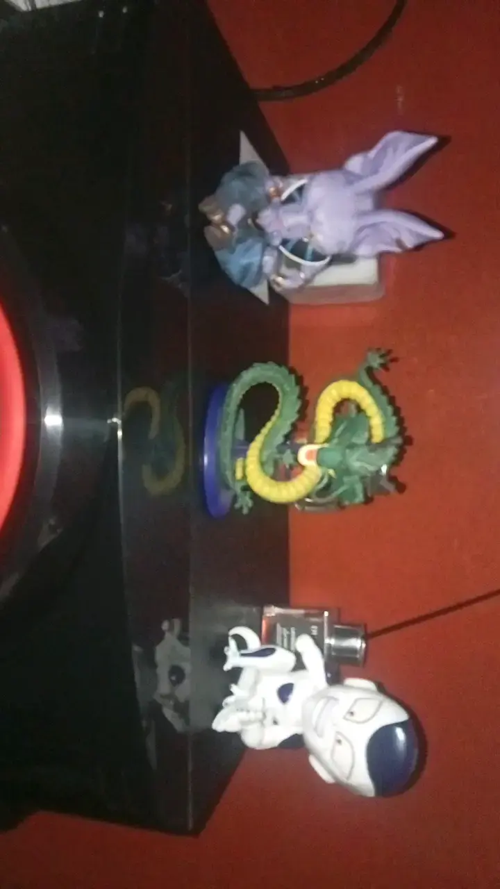Figura de colección de personaje animado - 5