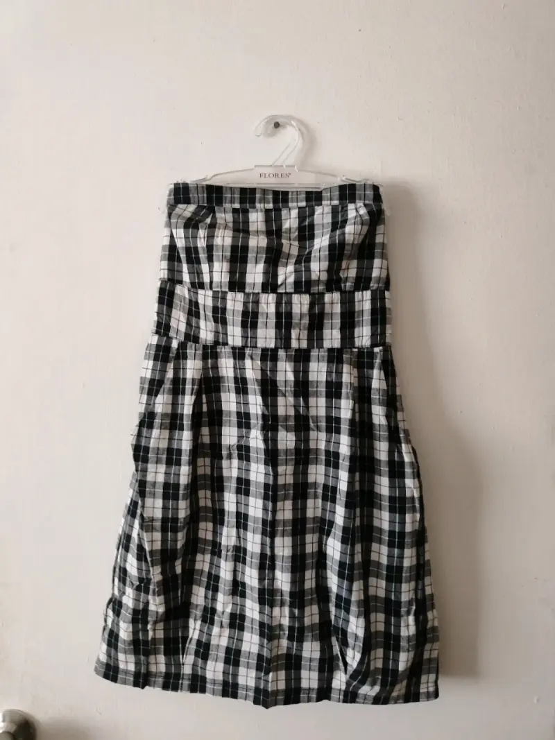 Vestido corto a cuadros sin tirantes - 2