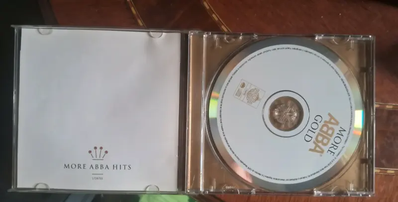 CD More ABBA Gold Hits en buen estado - 2
