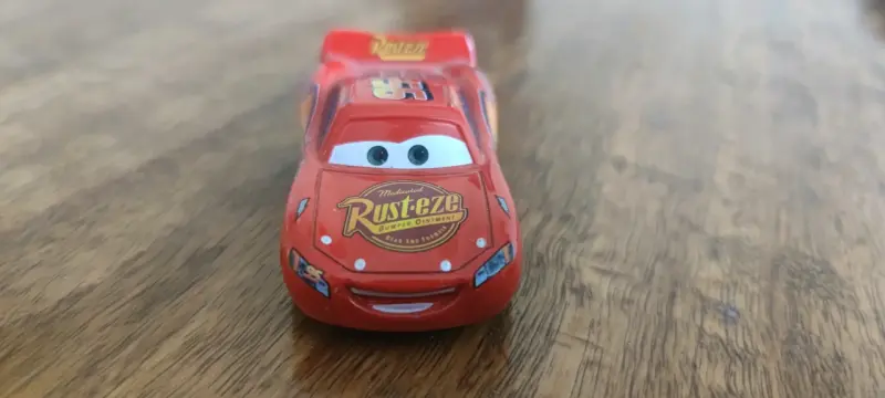 Auto de juguete Rayo McQueen Cars rojo - 2