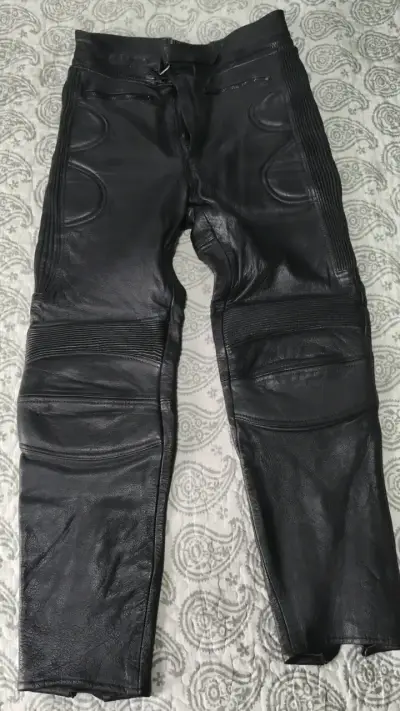 Pantalones de cuero para motociclista Macna negros - miniatura 2