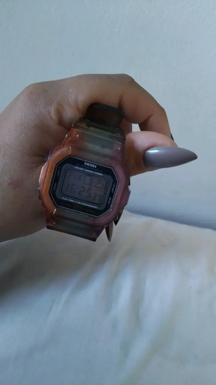 Reloj digital deportivo resistente al agua - 3