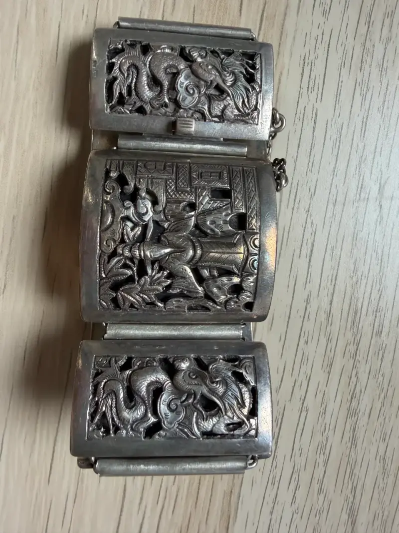 Pulsera antigua de plata con grabados de dragón - 4