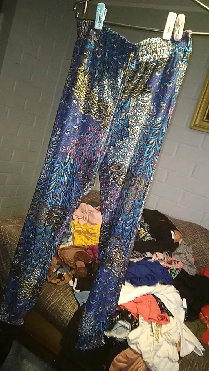 Pantalones estampados de mujer en tonos azules