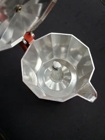 Cafetera Italiana de Aluminio 330 ml - miniatura 3