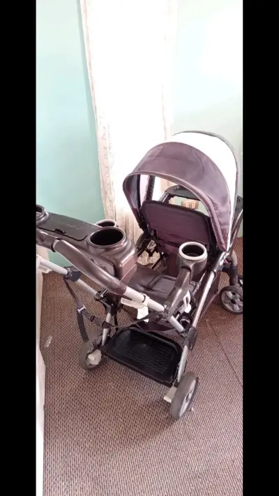 Coche doble para bebé Baby Trend con bandeja - miniatura 2
