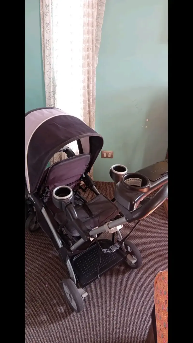 Coche doble para bebé Baby Trend con bandeja - 3