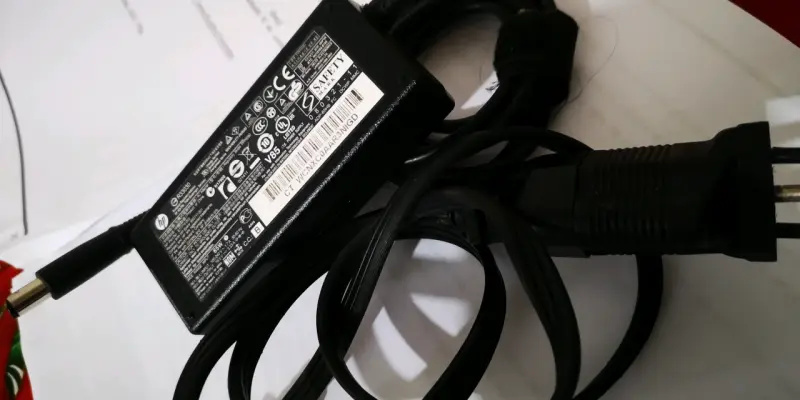Cargador HP 65W para notebook portátiles - 6