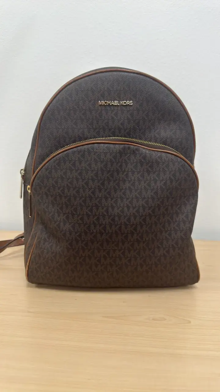 Mochila Michael Kors marrón con logo - 1