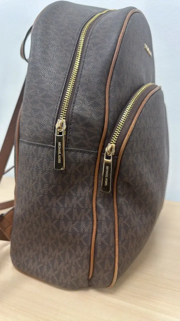 Mochila Michael Kors marrón con logo - 4