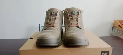Botas Caterpillar marrones de cuero para hombre - miniatura 1