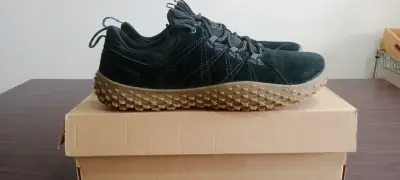 Zapatillas deportivas negras Merrell con suela resistente - miniatura 2
