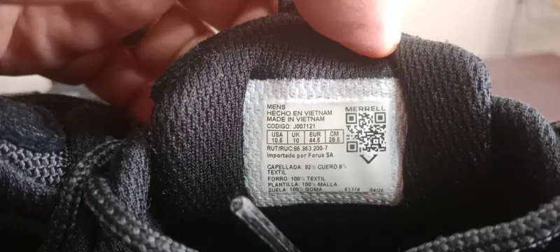 Zapatillas deportivas negras Merrell con suela resistente - 5