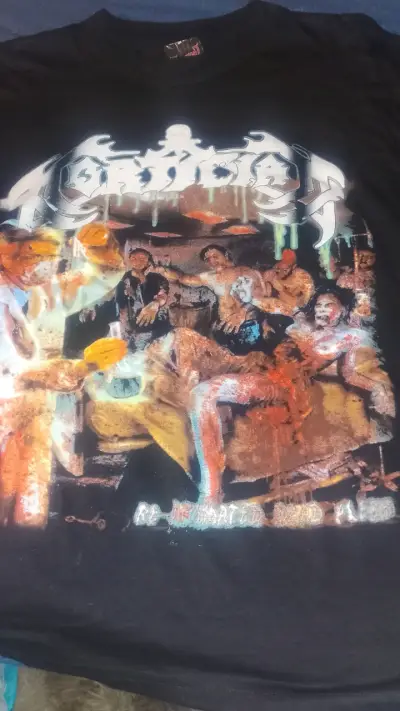 Vendo polera mortician - miniatura 1